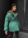 Winterjas met taille accent - gewatteerde jas met reverskraag en veter sluiting voor dames - Bakkermode.nl