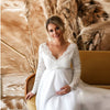 Zwangere maxi-jurk - elegante witte damesgala met kantmouwen