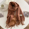 Luxe wollen sjaal - zachte dames wrap met franjes - Bakkermode.nl