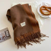 Luxe wollen sjaal - zachte dames wrap met franjes - Bakkermode.nl