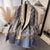 Luxe cashmere poncho sjaal - stijlvolle dames winter wrap - Bakkermode.nl