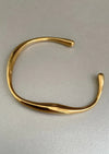 Damescuffarmband - stijlvolle gouden accessoire voor casual of avondkleding