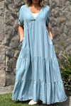 Dames tiered maxi jurk met korte mouwen - flatterende v-hals casual zomeroutfit