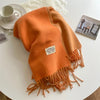 Luxe wollen sjaal - zachte dames wrap met franjes - Bakkermode.nl