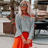 Gestreepte pullover - gezellige blauwe en witte trui met oranje afgewerkte details voor dames