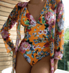 2-delige damesbloemen badmode met doorschijnende cover-up - stijlvolle strandoutfit voor de zomer